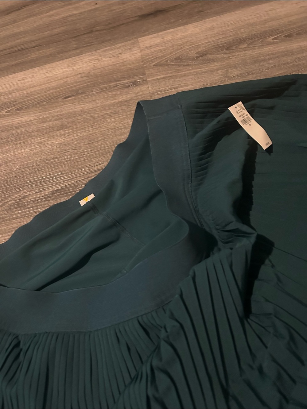 H&M Teal Pleated Mini Skirt - Picture 5 of 8